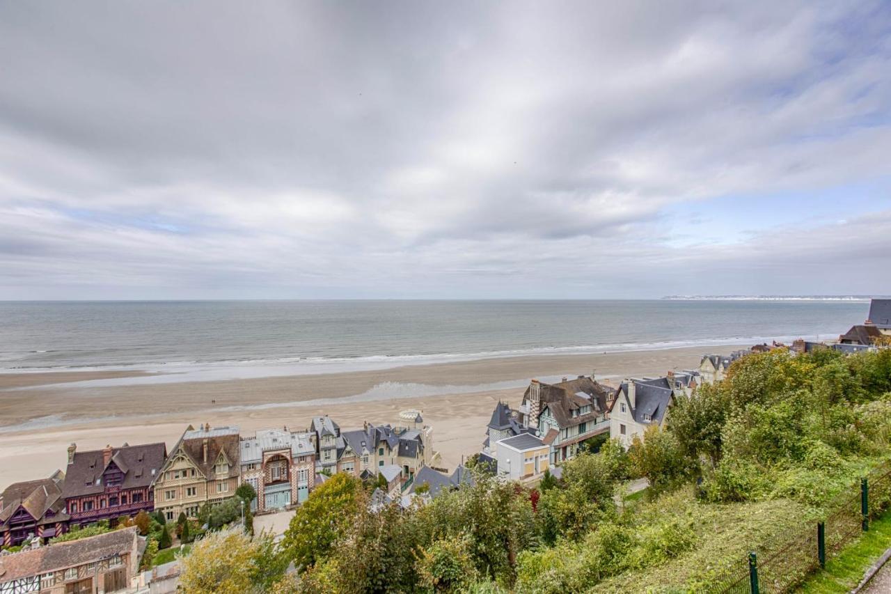 Les Tamaris - With Sea View - *